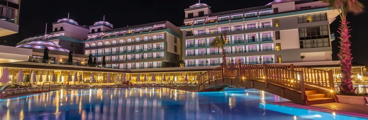 Naujieji metai Turkijoje: 5★ Sensitive Premium Resort viešbutis su viskas įskaičiuota už 